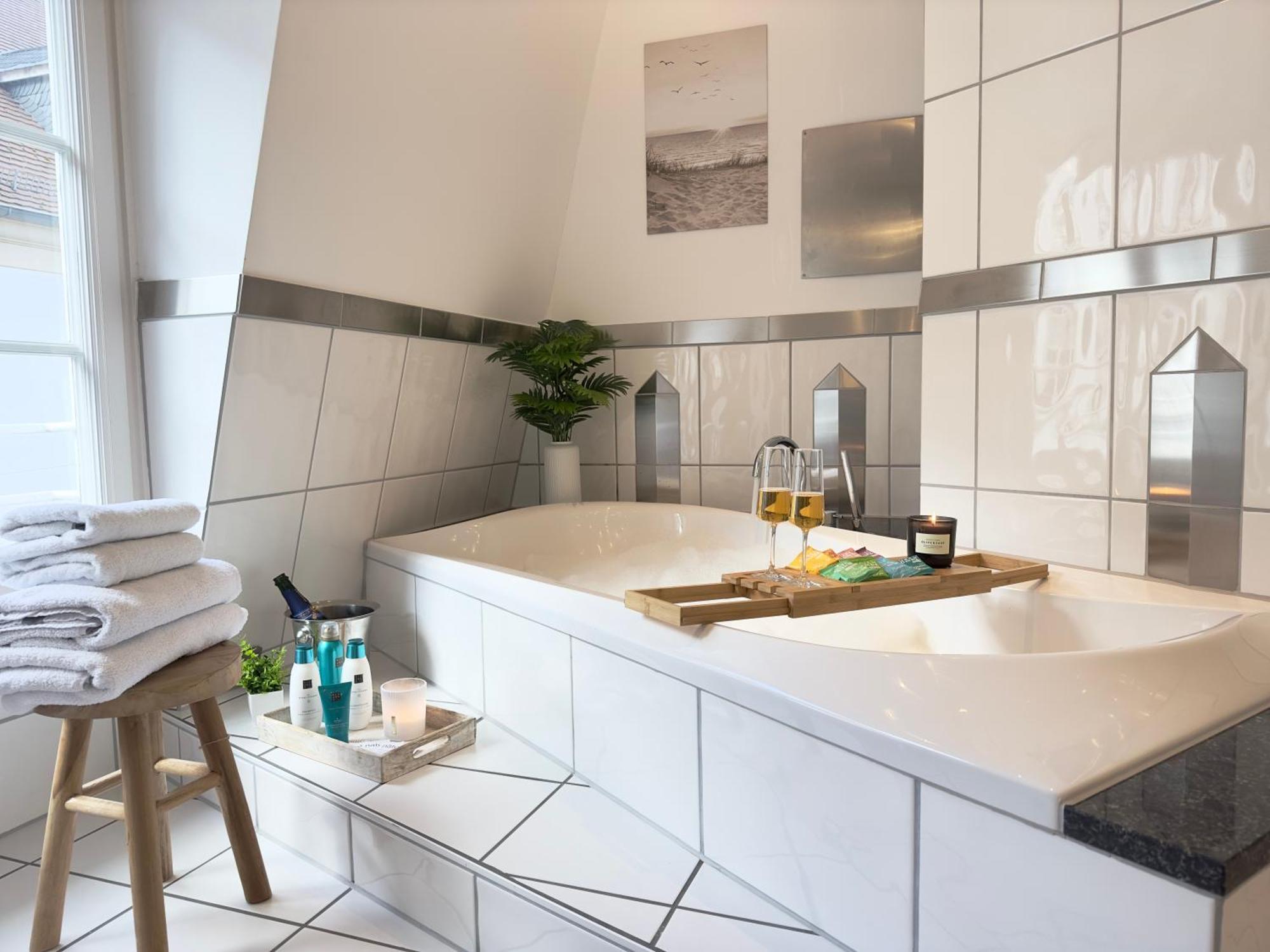 Luxury Old Town Suite - Xxl Terrasse & Xxl Penthouse Heidelberg Esterno foto